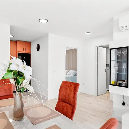 Sasha Tenerife Апартаменты *