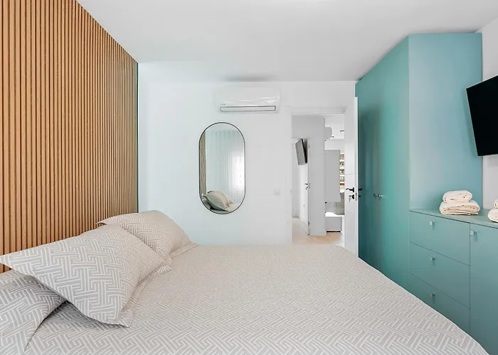 Sasha Tenerife ロスクリスティアーノス